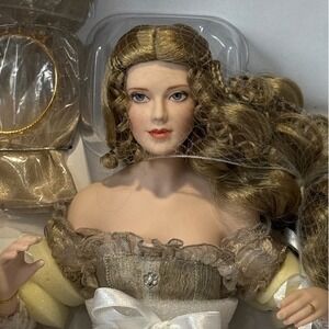 Franklin Mint NEW Guinevere Doll Legend of King Arthur Camelot Vinyl NIB
